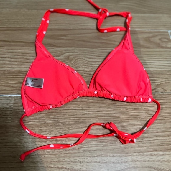 Arizona Jean Company
Size XS Swimsuit Top - Picture 3 of 7
